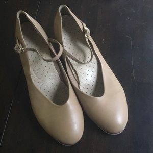 Tap shoes